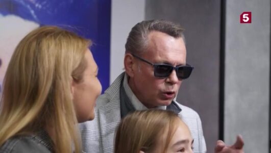 Светская хроника смотреть онлайн Rufilm.TV Светская хроника