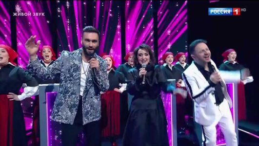 Ну-ка все вместе. Хором смотреть онлайн Rufilm.TV Ну-ка все вместе. Хором