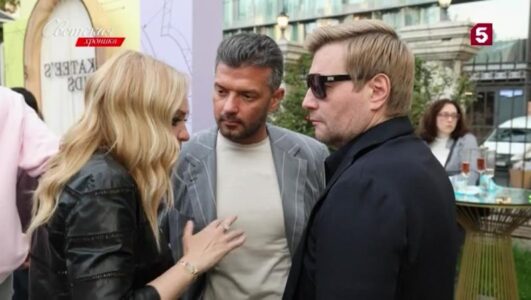 Светская хроника смотреть онлайн Rufilm.TV Светская хроника